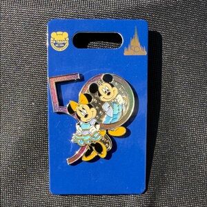 Walt Disney World Mickey & Minnie 50th Anniversary Enamel Pin